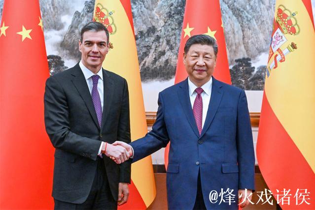 习近平会见西班牙首相桑切斯