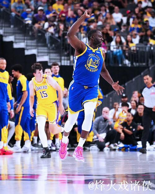 本赛季库里出战时勇士9胜8负,缺席时球队4胜5负 本赛季库里出战时勇士9胜8负,缺席时球队4胜5负